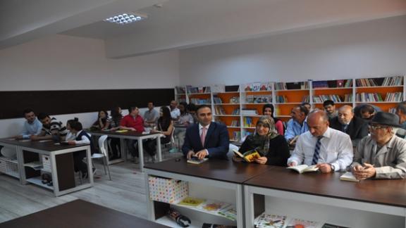 Iğdır Mehmet Çavuş Ortaokulunda Kütüphane Açılışı Yapıldı