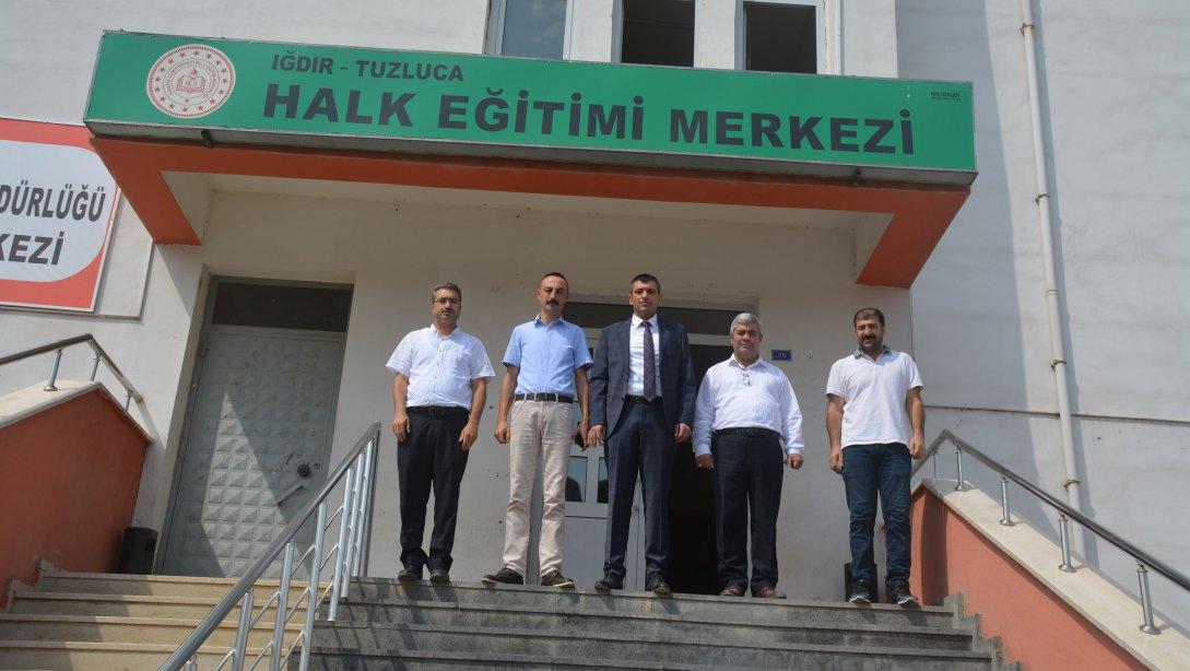 Milli Eğitim Müdürümüz Sn. Servet CANLI, Tuzluca İlçe Milli Eğitim Müdürlüğü ve Halk Eğitim Merkezini ziyaret etti.