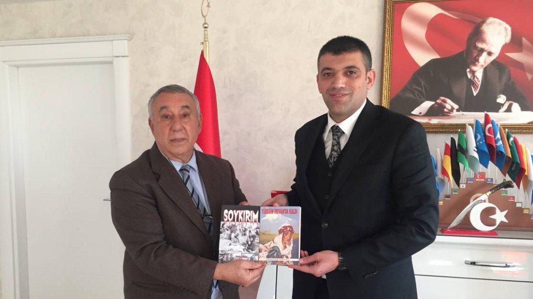 Iğdır Azerbaycan Evi Derneği Başkanı Sn. Serdar Ünsal, Milli Eğitim Müdürümüz Sn. Servet CANLI'yı ziyaret etti.