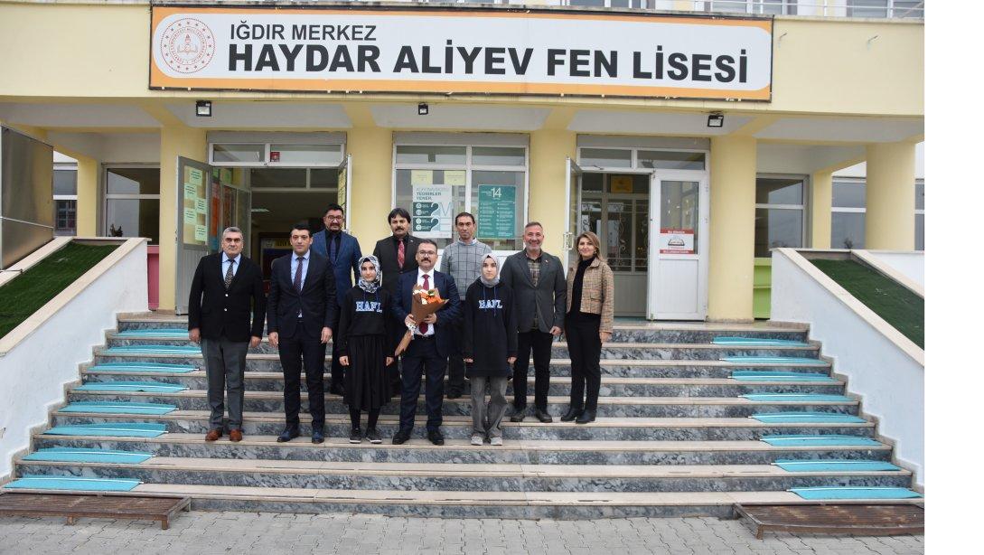 Valimiz Sn. Ercan TURAN ve Milli Eğitim Müdürümüz Sn. Servet CANLI, Haydar Aliyev Fen Lisesi'ni ziyaret ederek 