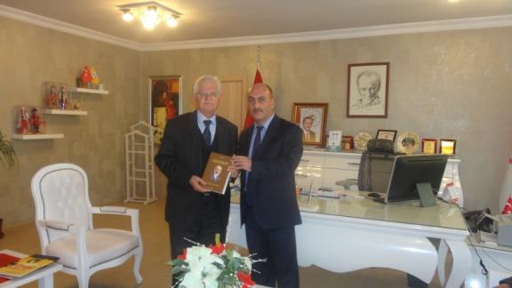Prof. Dr. Adem Tatlı, Milli Eğitim Müdürünü ziyaret etti.                