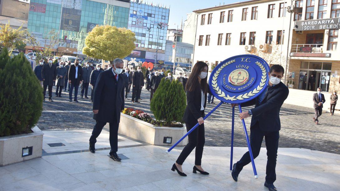 Milli Eğitim Müdürümüz Sayın Hakan GÖNEN 24 Kasım Öğretmenler Günü nedeniyle Atatürk Anıtı'na çelenk sundu.