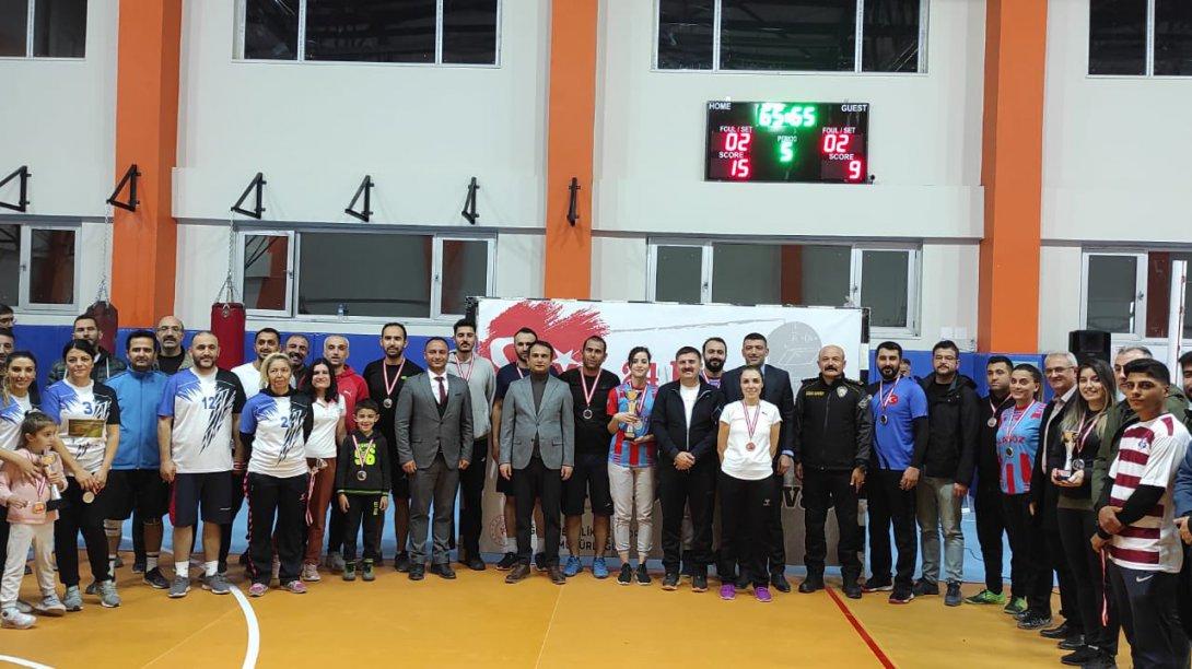 24 Kasım Öğretmenler Günü etkinlikleri kapsamında, Öğretmenler Voleybol Turnuvası düzenlendi.