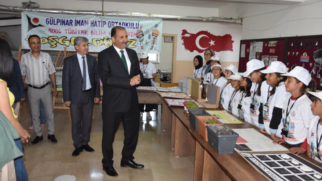 Milli Eğitim Müdürümüz Sn. Aziz GÜN, Gülpınar İmam Hatip Ortaokulu'nda yapılan 4006 Tübitak Bilim Fuarına katıldı.
